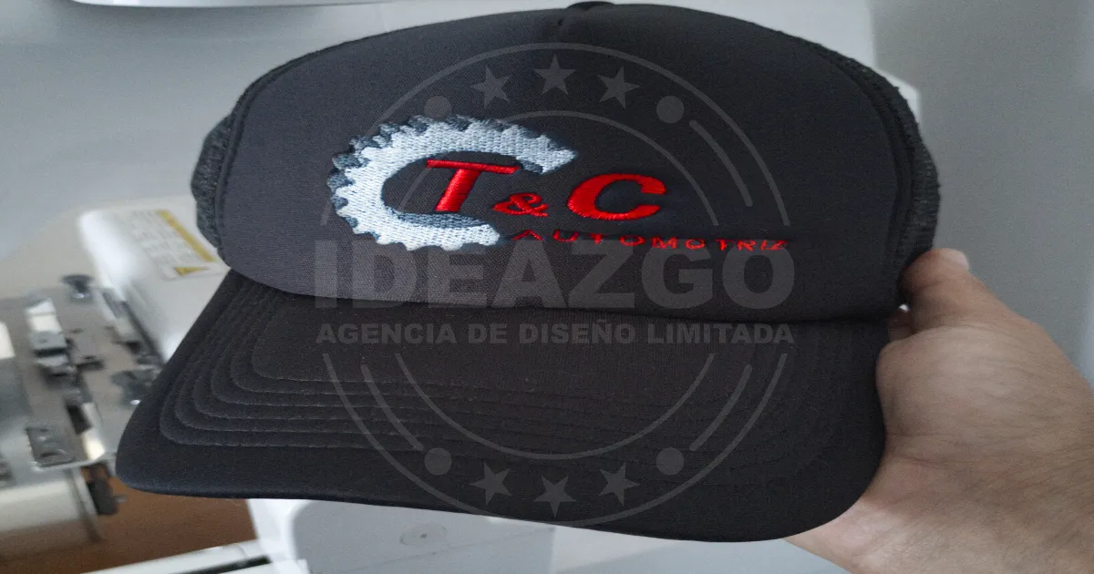 Gorro Negro Bordado Personalizado con tu emprendimiento