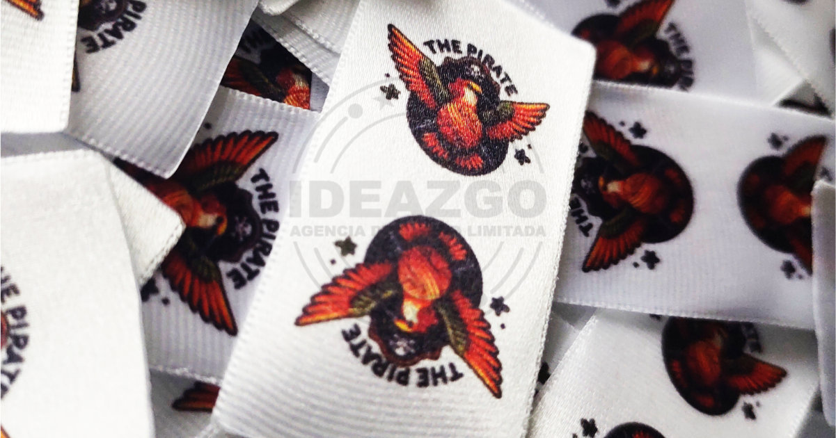 The Pirate 100 Etiquetas Satin/Raso 2,5 cm