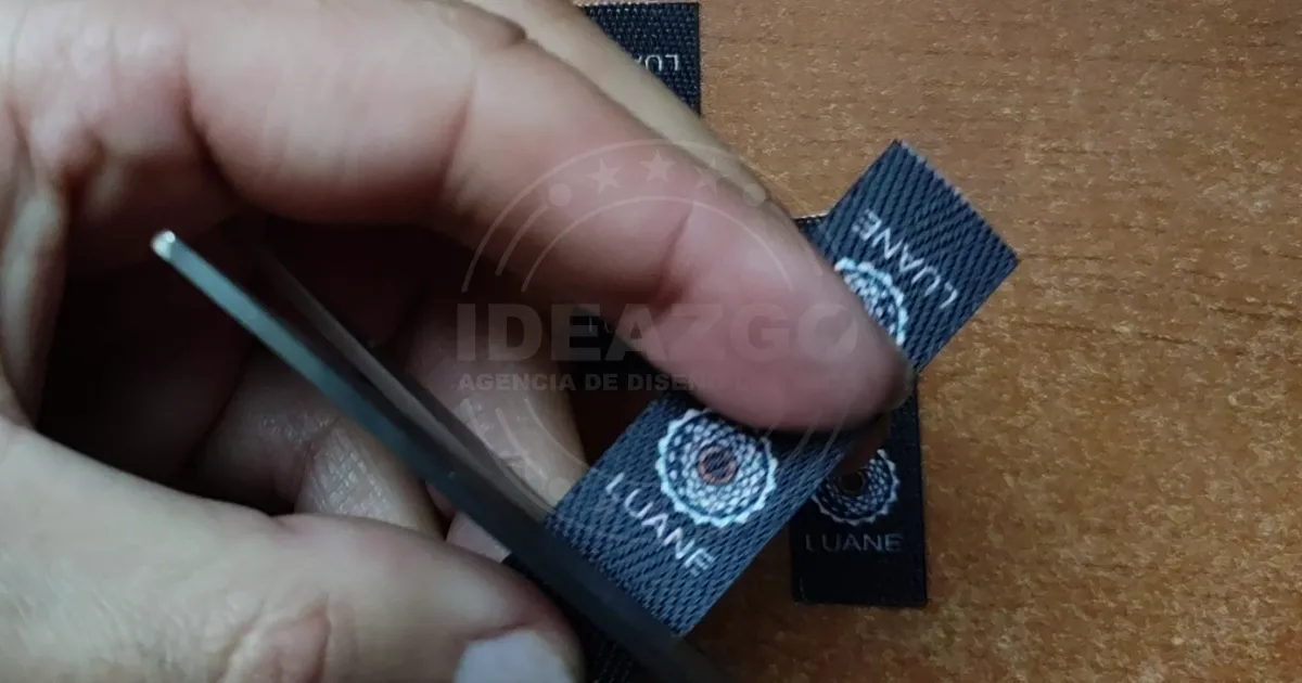 Corte de Etiquetas Espiga y sellado