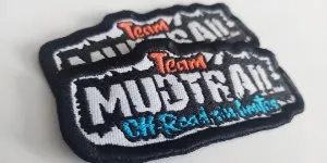 2 parches termoadhesivos bordados para el Team Mudtrail de Concepción